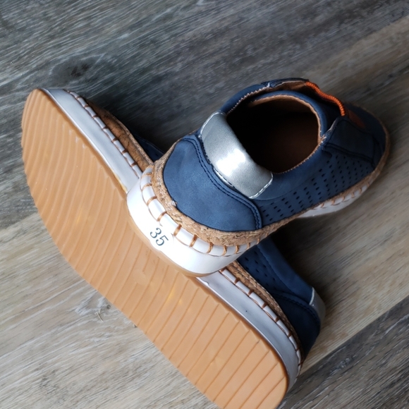 Shoes - Picture 2 of 3